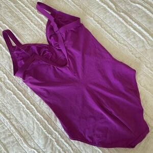 One‎ Piece Swim suit Women 14 Pool Resort Beach Cruise Vacay Sculpture Shape
